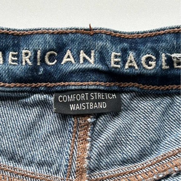 American Eagle Distressed High Waisted Mom Shorts Size 2 - Picture 3 of 13